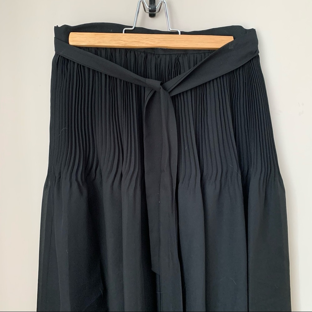 Vintage Holt Renfrew 1970’s Black Pleated Midi Skirt Size Small